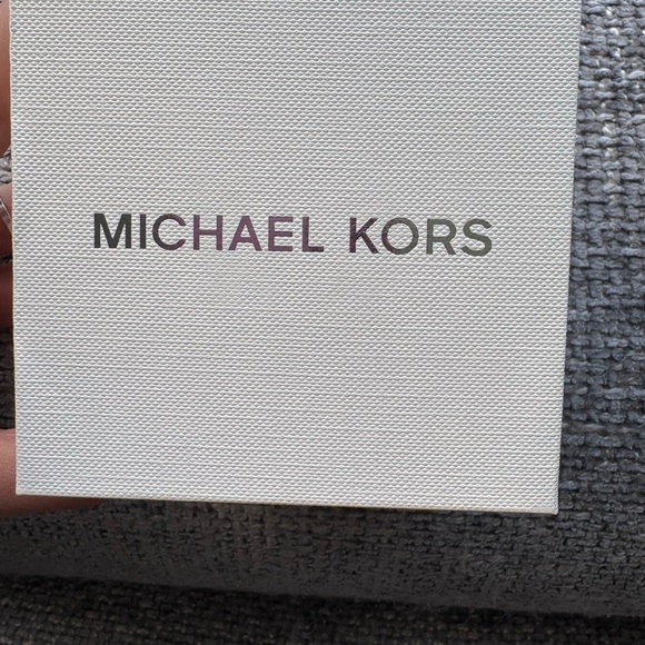 Brand New authentic & Sealed Michael Kors Leather Watch with tag on and box ! - Picture 9 of 10
